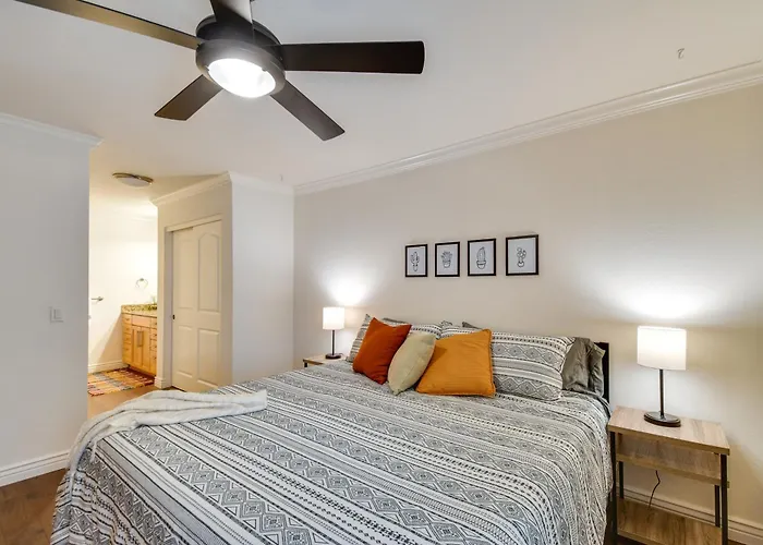 Walkable Location: W/ Pool Access! Holiday home *