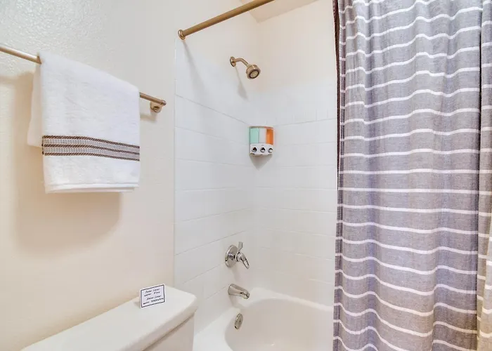 Walkable Location: W/ Pool Access! Holiday home
